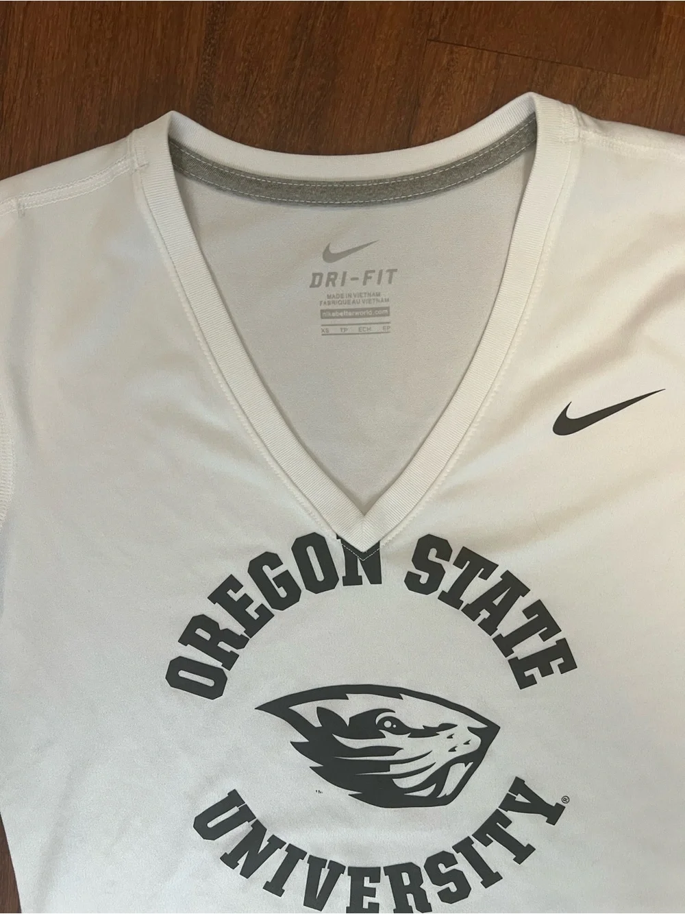 Nike Oregon State Beavers Dri-Fit V-Neck T-Shirt Women’s XS White NCAA College